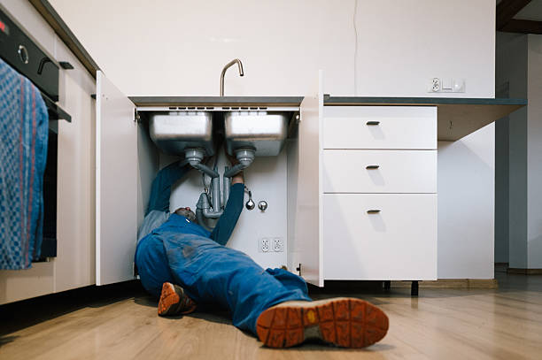 Professional Drain Cleaning technician working in Sunbright, TN